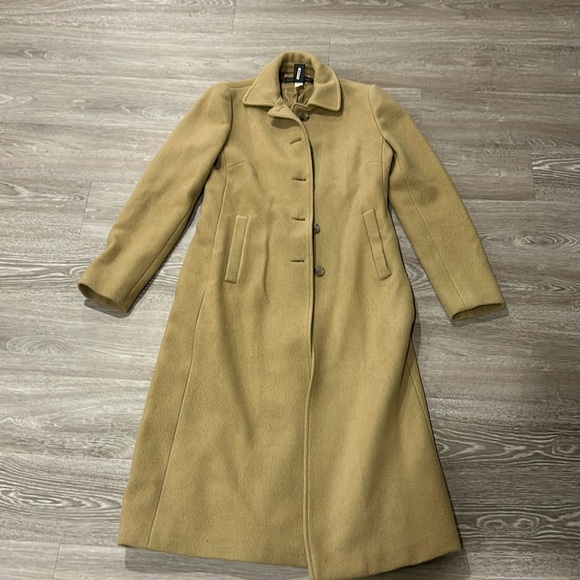 Banana Republic Jackets & Blazers - Banana Republic Wool Coat